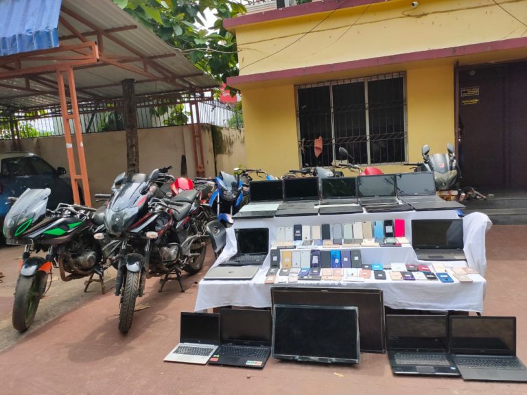 Two Dacoit Gangs Busted In Odisha Capital; 70 Smartphones & 23 Laptops Seized