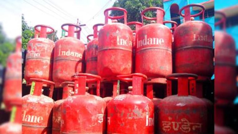 LPG cylinder price cut Rs 10