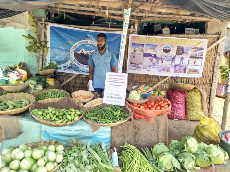 CM Appreciates RCB’s Special Dedication To Bhubaneswar COVID Hero Nilachala Parida