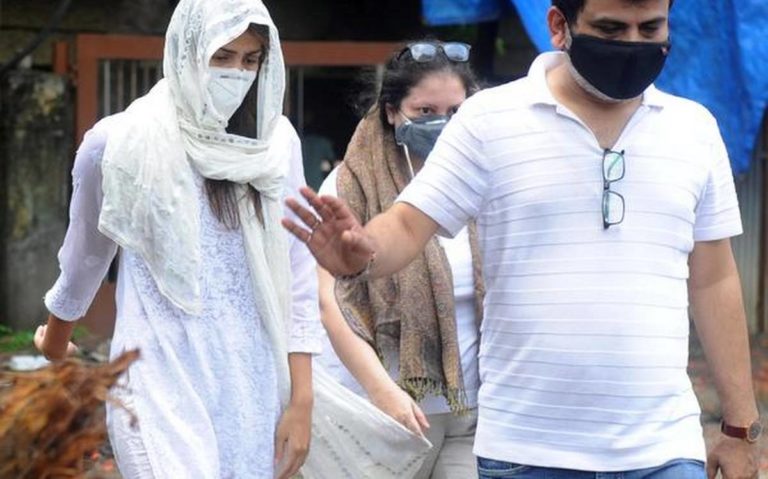 NCB To Challenge Rhea Chakraborty's Bail