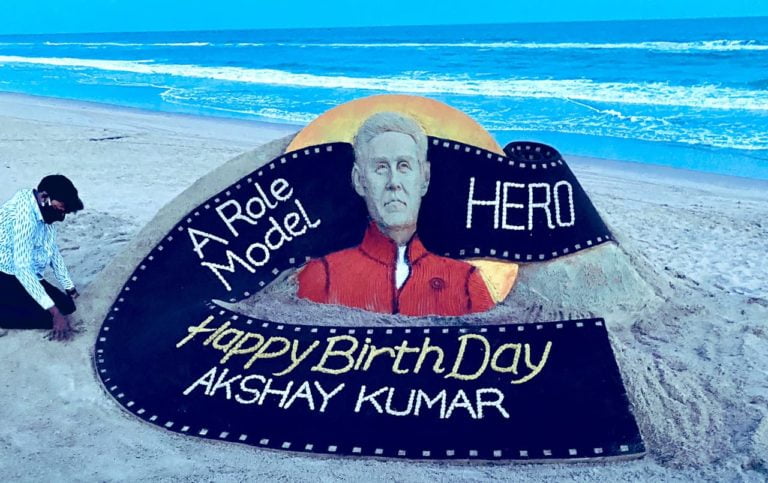 Sand Artist Sudarsan Pattnaik Wishes Akshay Kumar On Birthday
