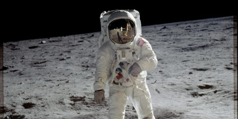 4G On Moon: NASA, Nokia To Build First Mobile Network On Moon