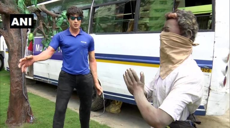 Life-Size Statue Of Sonu Sood, Migrant Workers At Kolkata Puja Pandal