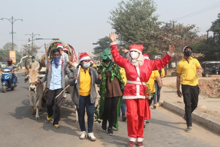 santa tree for free christmas