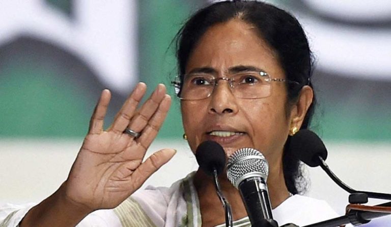 mamata banerjee blames BJP