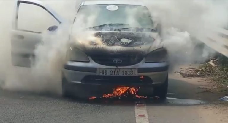 [Watch] Cuttack-Bound Car Catches Fire Near Bata Mangala In Puri
