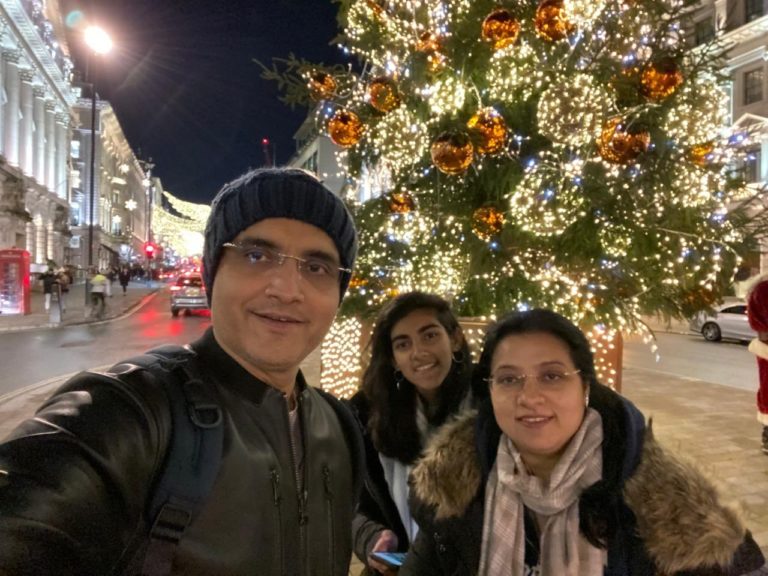 Dona ganguly complaint fake FB page