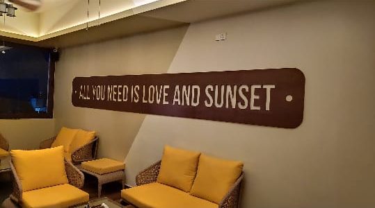 cafe sundowner bhubaneswar