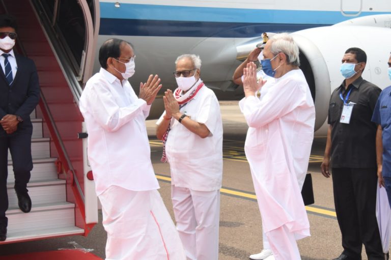 Guv, Odisha CM Receive Vice President M Venkaiah Naidu At Bhubaneswar Airport