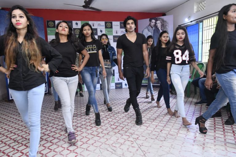 Aspiring Models Of Odisha Get A Leg-Up At Rourkela Workshop