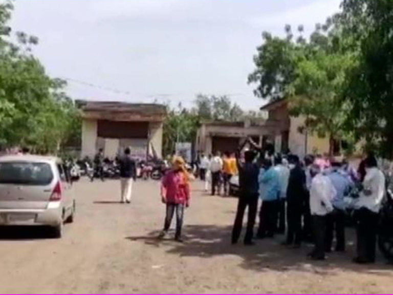 7 Die Maharashtra Sanitiser