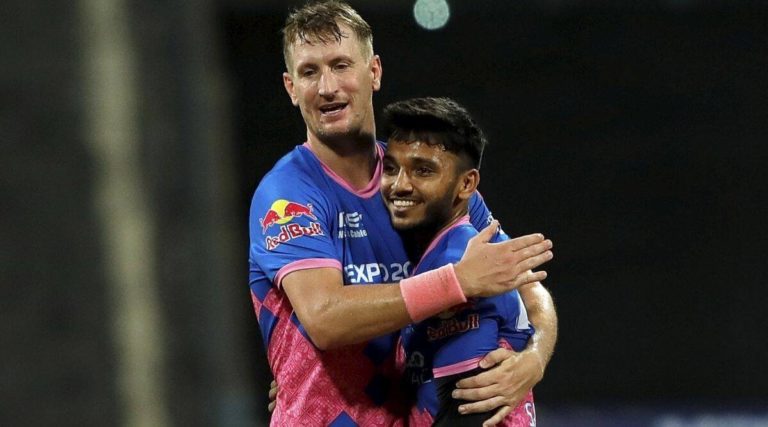 Chetan Sakariya father covid victim