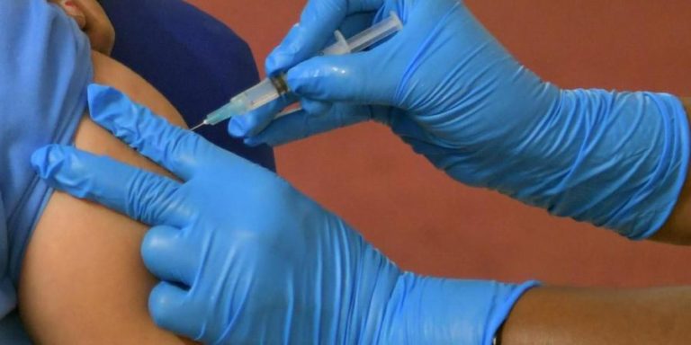 unvaccinated population lockdown