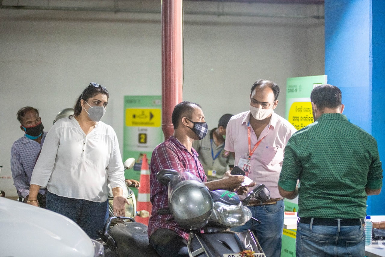 drive in vaccination at esplanade mall bhubaneswar