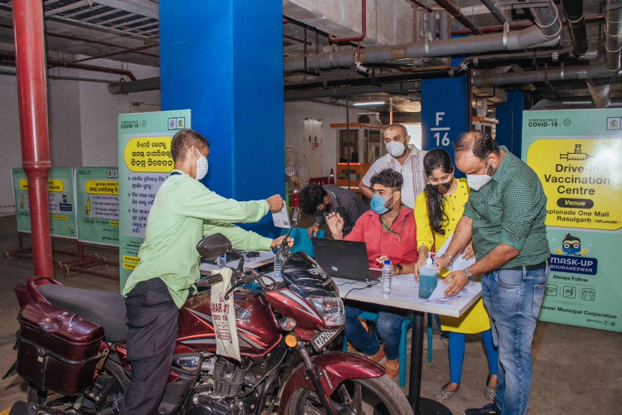 drive in vaccination at esplanade mall bhubaneswar