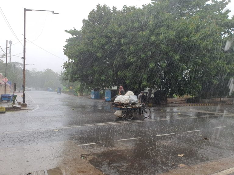 Rains lashes Bhubaneswar