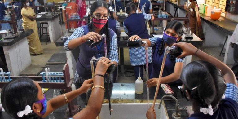 CBSE Extends Date For Uploading Practical & Internal Assessment Marks For Class XII