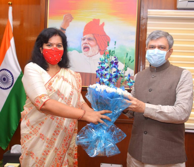 Jaane Kahan Gaye Woh Din! Ex IAS Batchmates From Odisha Relive Fond Memories