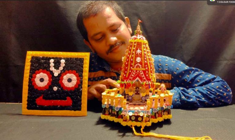 Berhampur Artist Builds Nandigosha Of Lord Jagannath Using Colourful Buttons