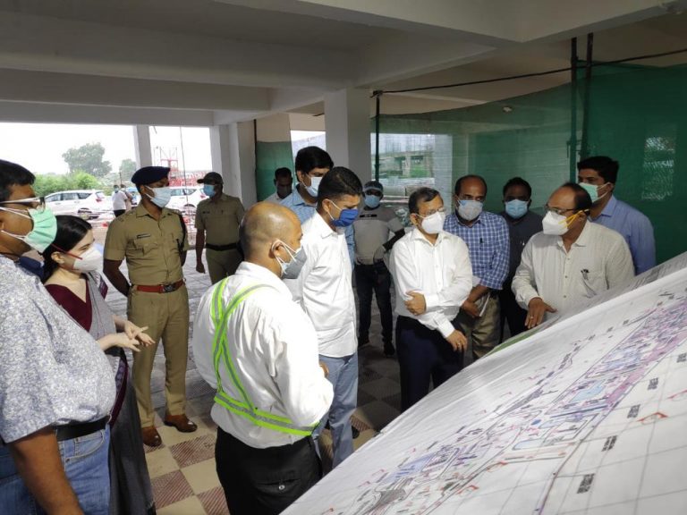 Top Odisha Secretaries Assess COVID Status & Development Works In Kalahandi