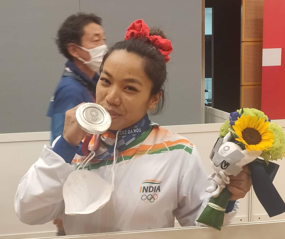Mirabai Chanu Tokyo Olympics silver