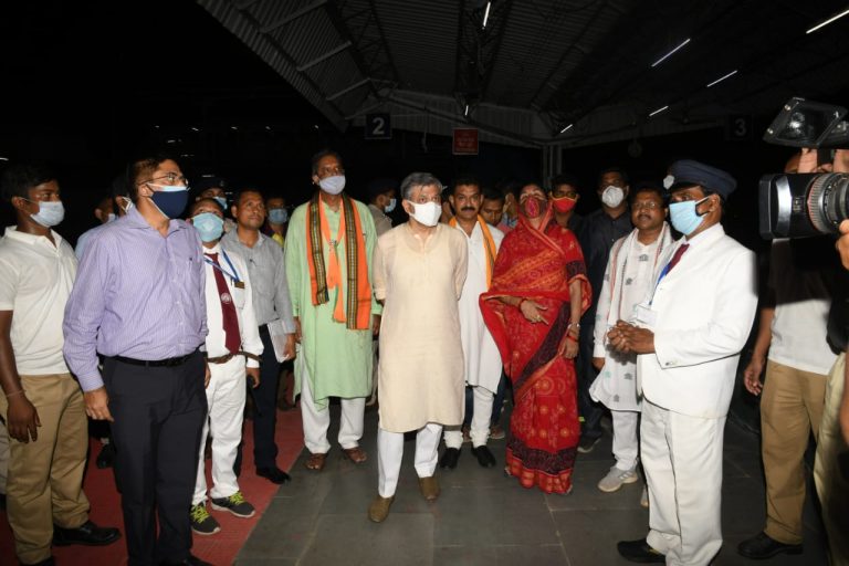 Railway Minister Vaishnaw Reviews Projects In Odisha