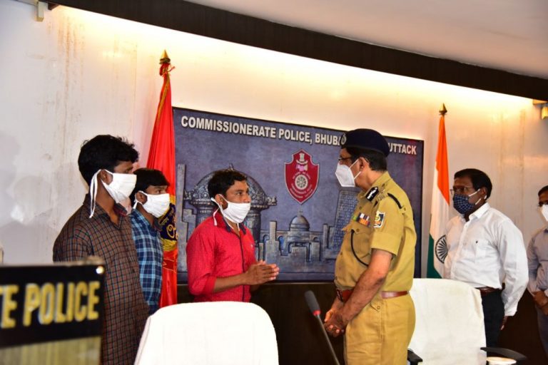 3 Hardcore Maoists Of Chhattisgarh Surrender Before Odisha DGP