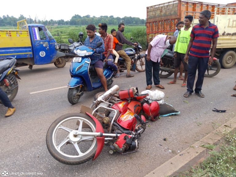 Couple killed in accident