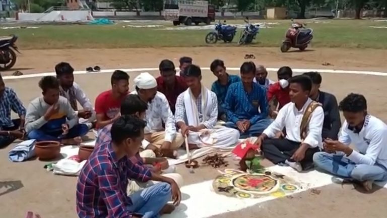 Koshal Youth Sprinkle Cowdung Water On School Field In Odisha’s Balangir; Know Why