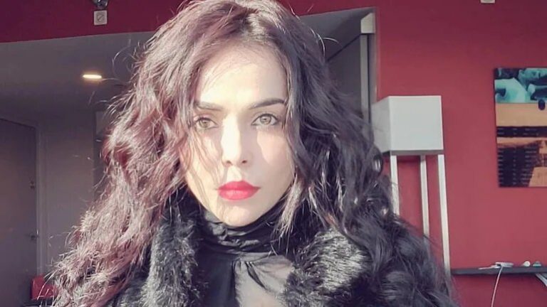 Actress Robbed Of Rs 7 Lakh At Gunpoint