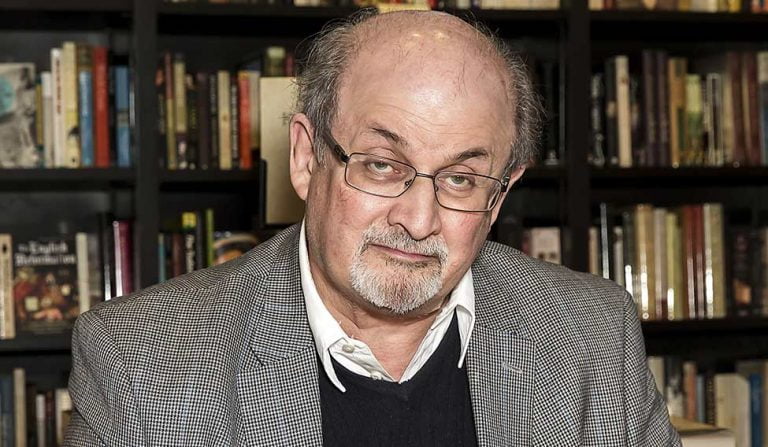 Salman Rushdie lost 1 eye