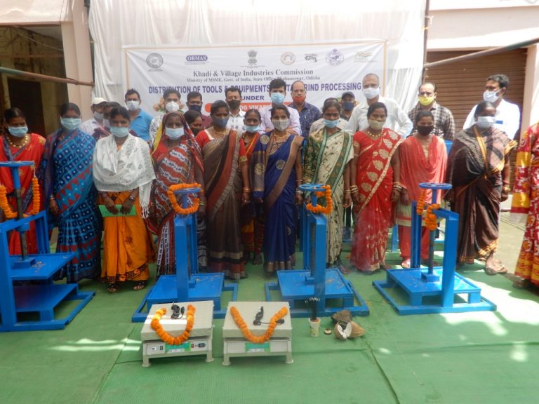 KVIC Provides Tamarind Processing Tools To SHGs In Odisha’s Kalahandi