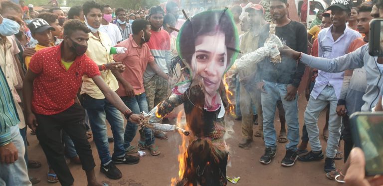 Effigy burning of Champua MLA
