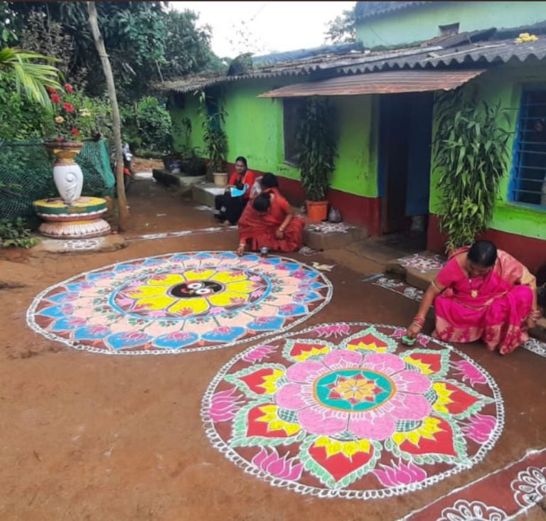 Odisha Lalit Kala Akademi Revives ‘Jhoti’ Art, Organises Competition In Koraput