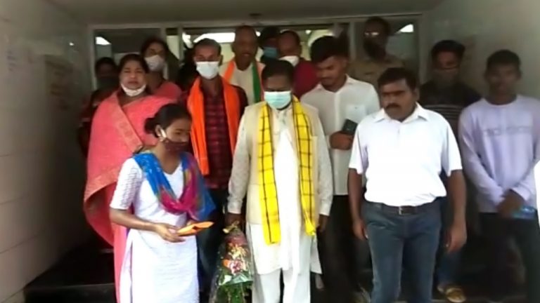 Central Minister Tudu Walks Off In A Huff From Hospital In Odisha’s Keonjhar