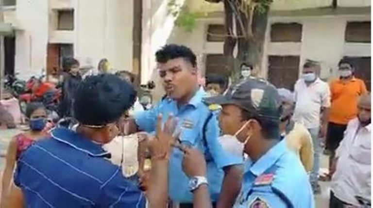 Highhanded Guards At SCB In Cuttack Raise Patients’ Jitters