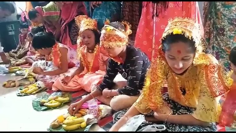 Maid Worship As Tradition On Durganavami In Odisha’s Sonepur Palace