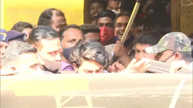 [Watch] Aryan Khan Arrives At His Home ‘Mannat’