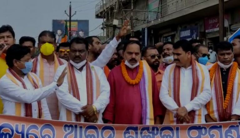 9 BJP MLAs Reach Odisha’s Keonjhar In Solidarity With Legislator Mohan Majhi