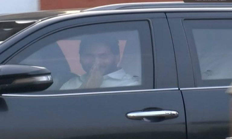 Andhra CM Jagan Mohan Reaches Bhubaneswar; To Hold Talks With Naveen On Important Issues