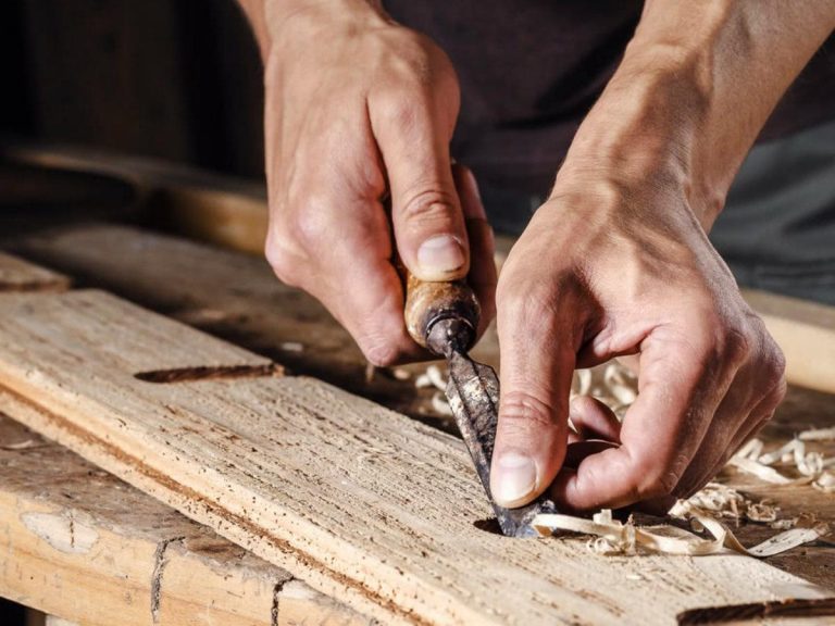 This Carpenter Would Have Lost His Thumb If He Had Reached Delhi 2 Hours Late