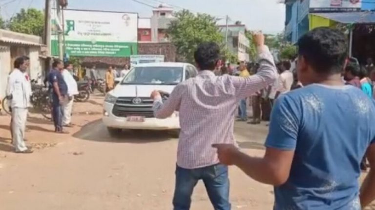 Justice For Mamita: Eggs Hurled At Another Odisha Minister’s Car In Kalahandi