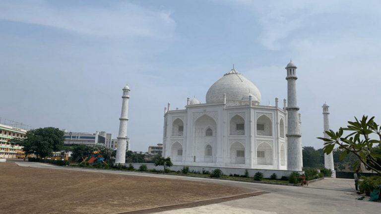 Modern-Day Shahjahan! Man Builds Taj Mahal Replica For Wife