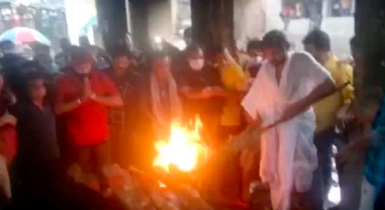 In Pics: Odisha Bids Teary Goodbye To Mihir Das, Mortal Remains Consigned To Flames At Satichaura