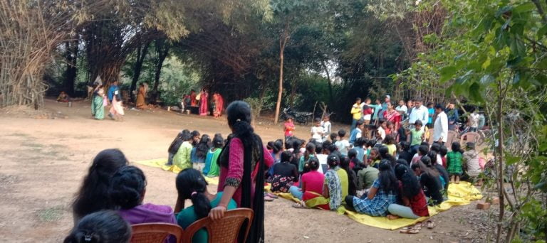 Teachers & Students Enjoy Picnic; Violate COVID-19 Restrictions In Odisha’s Sambalpur