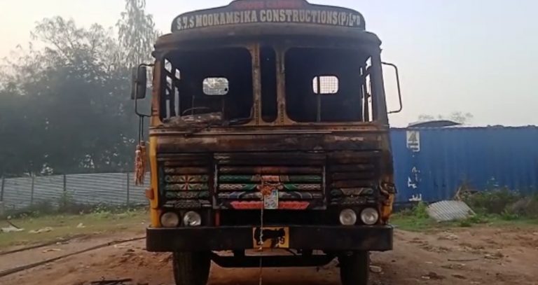 maoists burn truck