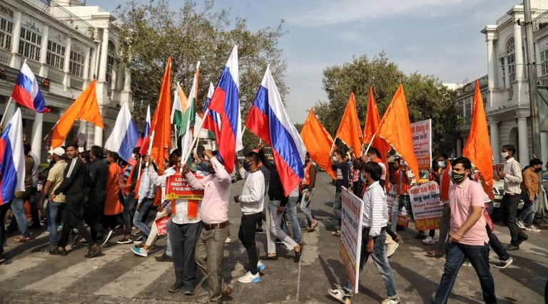 March supporting russia