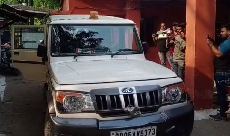 Manas Swain Murder: Sarmistha Rout, ‘Co-Conspirator’ Niranjan Sethi Brought To Crime Branch Office In Cuttack [Watch]