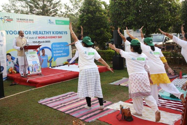 Apollo Hospitals Educates People On Kidney Health With Yoga Session & Diet Tips