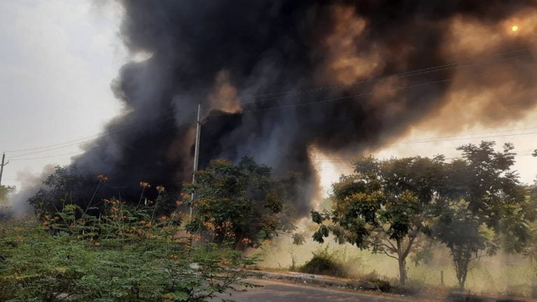 Commuters Panic As Massive Fire Breaks Out On Pahala Highway On Bhubaneswar Outskirts